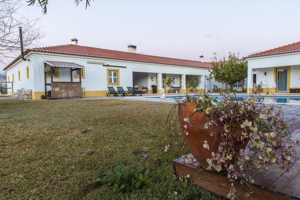 Monte Macario Alojamento Local Coruche Exterior photo